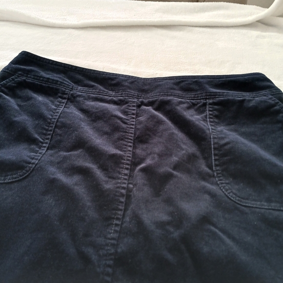 Talbots Women's Corduroy Mini Skirt Size 10 Navy Blue Cotton Blend With Pockets - Picture 3 of 11
